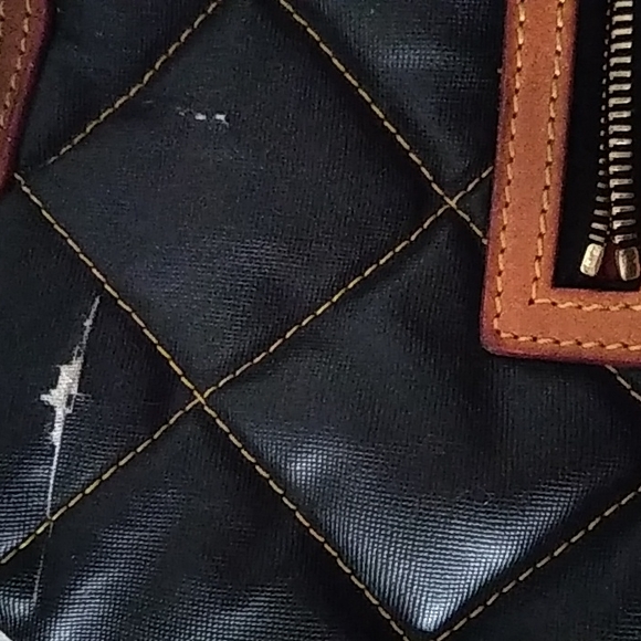 Dooney and Bourke  bag - Picture 2 of 12